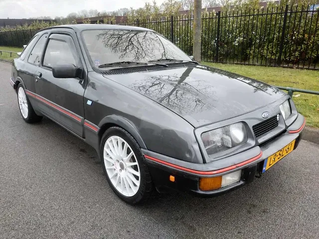Ford - sierra - 2.8 v6 xr4 inj. - lr-sl-61 - 1983 - afbeelding 17 van  23