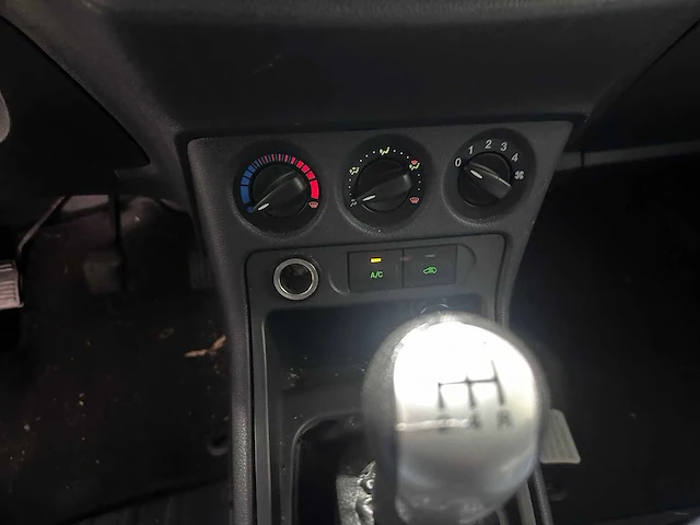 Ford - transit connect - t230l 1.8 tdci trend - vd-368-z - afbeelding 5 van  19