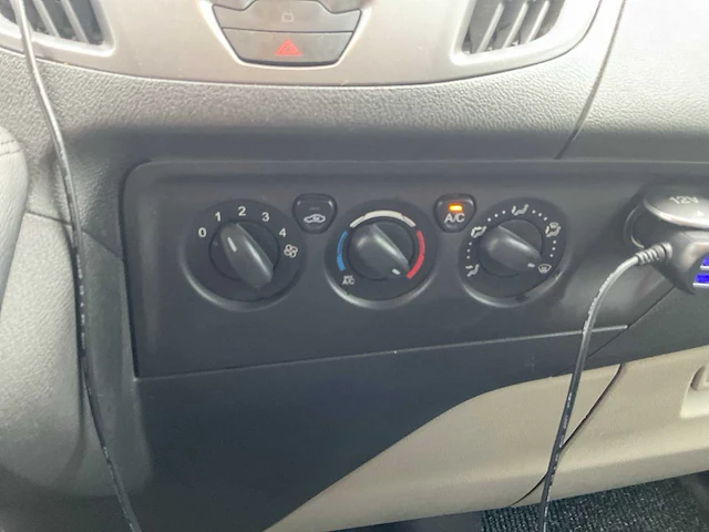 Ford - transit custom - 270 2.2 tdci l1h1tdc - bedrijfswagen - afbeelding 18 van  41