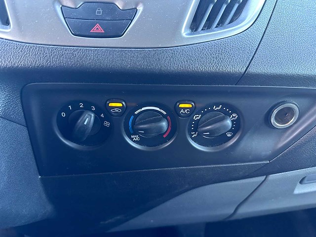 Ford - transit custom - 310 2.0 tdci l2h2 tr - vhj-42-p - afbeelding 9 van  21