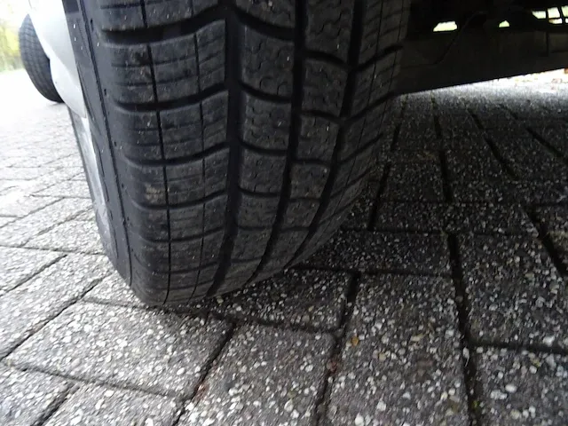 Ford - transit kombi - 280s 2.0tddi - personenauto - afbeelding 11 van  23
