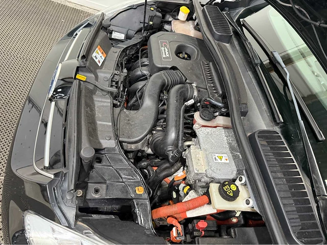 Ford- c-max - 2.0 energi phev titanium plus - personenauto - 2015 - afbeelding 19 van  38