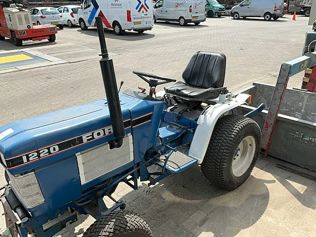 Ford 1220 minitractor met schuifbord - afbeelding 16 van  19