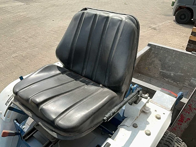 Ford 1220 minitractor met schuifbord - afbeelding 17 van  19