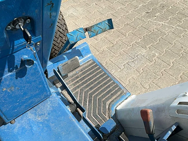 Ford 1220 minitractor met schuifbord - afbeelding 19 van  19