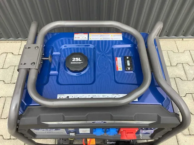 Ford 230/380 volt stroomgenerator - afbeelding 11 van  21