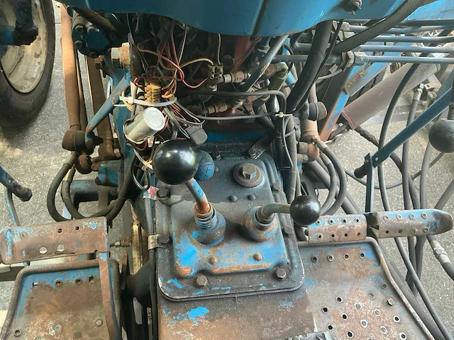 Ford 3000 graszodensteker - afbeelding 21 van  41