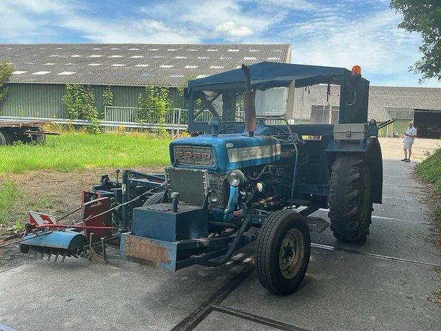 Ford 3000 graszodensteker - afbeelding 23 van  41