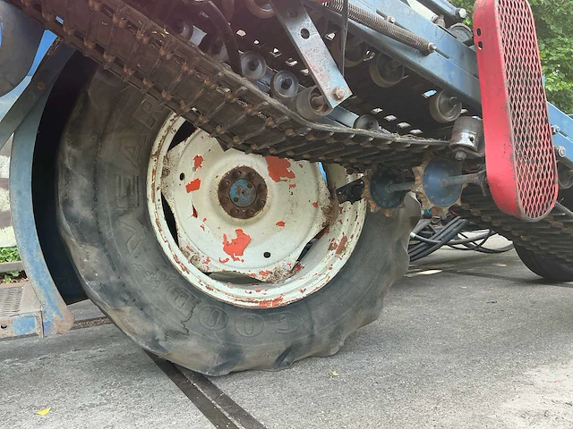 Ford 3000 graszodensteker - afbeelding 36 van  41