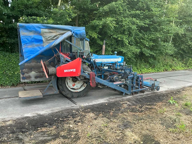 Ford 3000 graszodensteker - afbeelding 40 van  41
