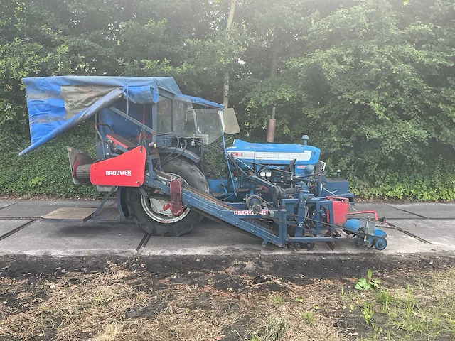 Ford 3000 graszodensteker - afbeelding 41 van  41