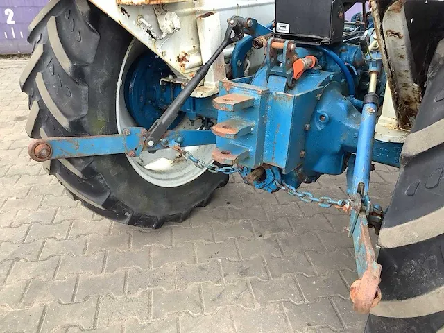 Ford 3000 tweewielaangedreven landbouwtractor - afbeelding 10 van  12