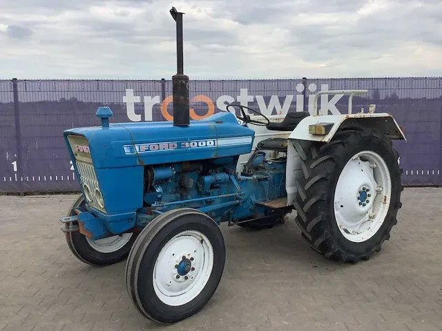 Ford 3000 tweewielaangedreven landbouwtractor - afbeelding 1 van  12