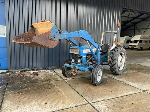 Ford 3000 tweewielaangedreven landbouwtractor - afbeelding 12 van  21