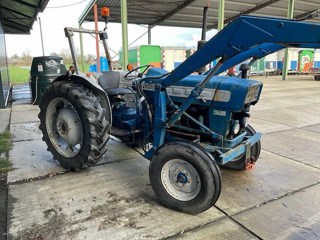 Ford 3000 tweewielaangedreven landbouwtractor - afbeelding 18 van  21