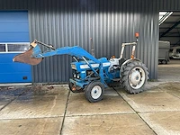 Ford 3000 tweewielaangedreven landbouwtractor - afbeelding 1 van  21