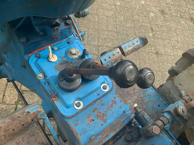 Ford 3000 tweewielaangedreven landbouwtractor - afbeelding 8 van  21