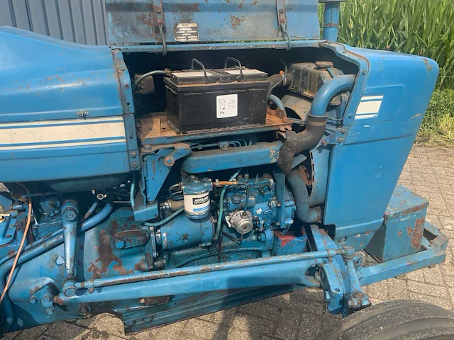 Ford 3000 tweewielaangedreven landbouwtractor - afbeelding 13 van  21