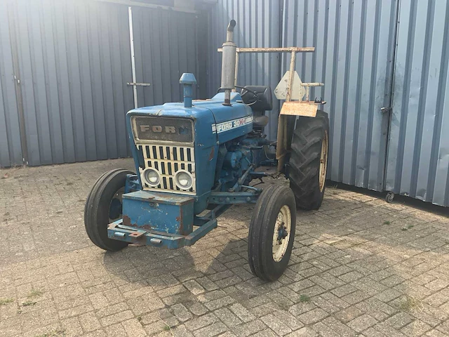 Ford 3000 tweewielaangedreven landbouwtractor - afbeelding 12 van  21