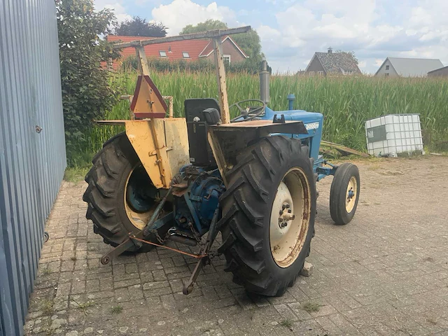 Ford 3000 tweewielaangedreven landbouwtractor - afbeelding 18 van  21