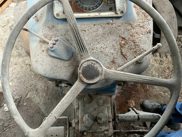 Ford 3000 - afbeelding 9 van  26