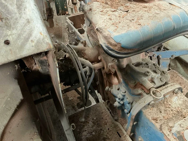 Ford 3000 - afbeelding 11 van  26