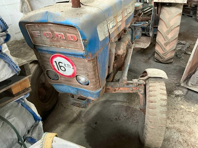 Ford 3000 - afbeelding 17 van  26