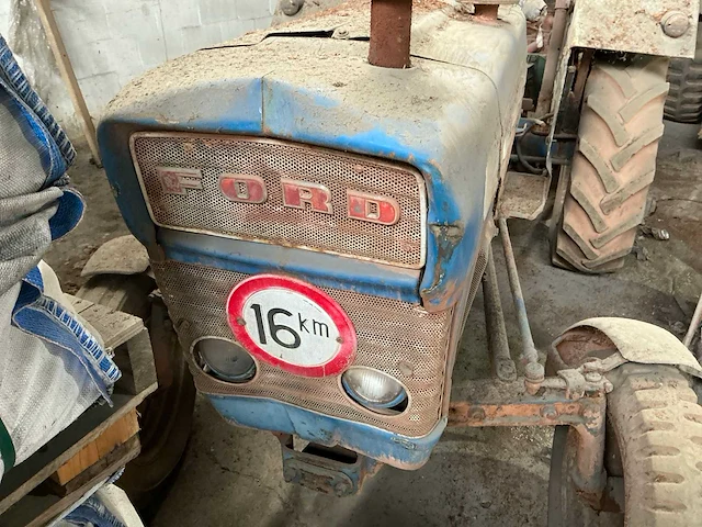 Ford 3000 - afbeelding 18 van  26