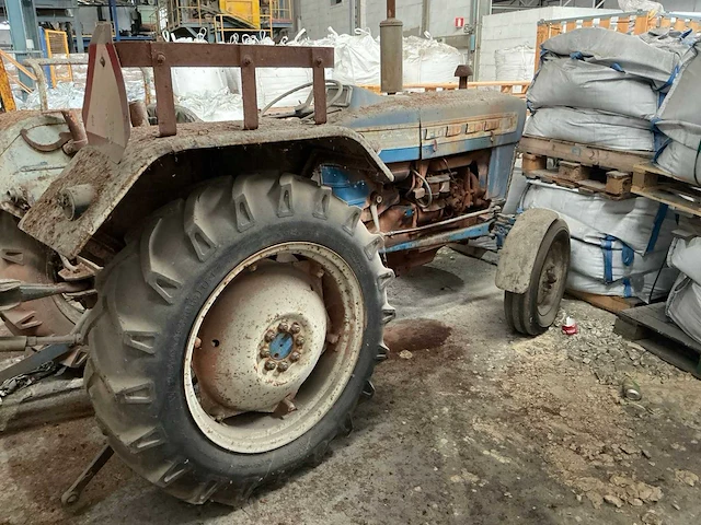Ford 3000 - afbeelding 26 van  26