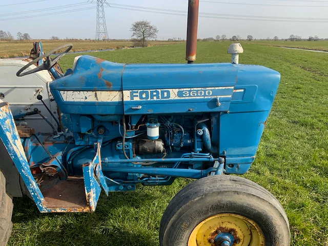 Ford 3600 tweewielaangedreven landbouwtractor - afbeelding 3 van  20