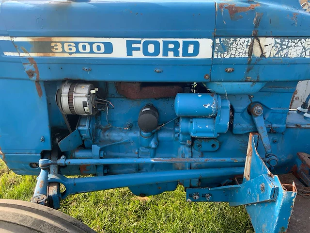 Ford 3600 tweewielaangedreven landbouwtractor - afbeelding 7 van  20