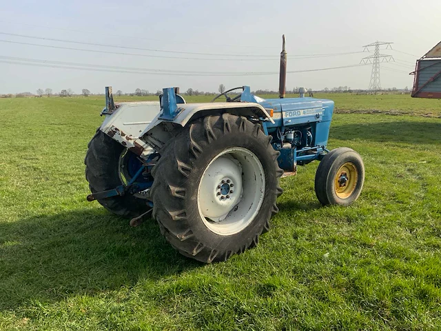 Ford 3600 tweewielaangedreven landbouwtractor - afbeelding 15 van  20