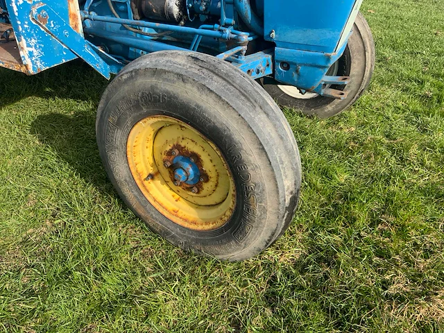 Ford 3600 tweewielaangedreven landbouwtractor - afbeelding 20 van  20