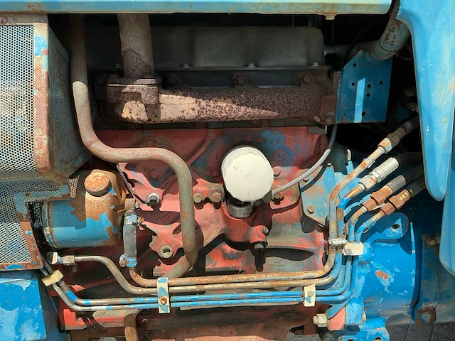 Ford 6700 tweewielaangedreven landbouwtractor - afbeelding 22 van  23