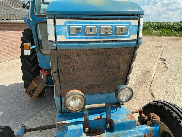Ford 6700 tweewielaangedreven landbouwtractor - afbeelding 23 van  23