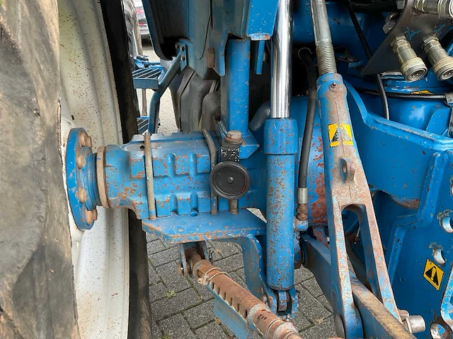 Ford 7810 gen3 vierwielaangedreven landbouwtractor - afbeelding 3 van  41