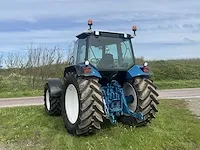 Ford 8240 vierwielaangedreven landbouwtractor - afbeelding 2 van  39