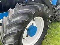 Ford 8240 vierwielaangedreven landbouwtractor - afbeelding 19 van  39