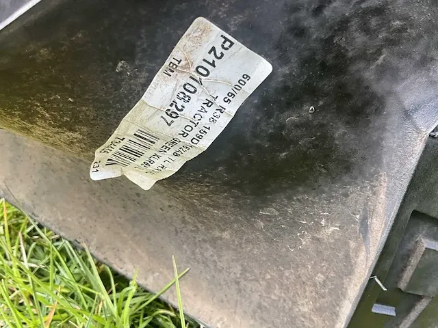 Ford 8240 vierwielaangedreven landbouwtractor - afbeelding 25 van  39