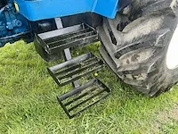 Ford 8240 vierwielaangedreven landbouwtractor - afbeelding 28 van  39