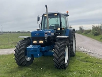 Ford 8240 vierwielaangedreven landbouwtractor - afbeelding 23 van  39