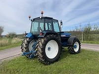 Ford 8240 vierwielaangedreven landbouwtractor - afbeelding 38 van  39