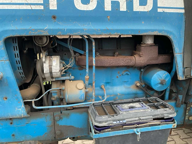 Ford 8600 dualpower oldtimer tractor - afbeelding 4 van  37