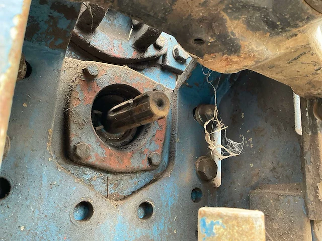 Ford 8600 dualpower oldtimer tractor - afbeelding 11 van  37