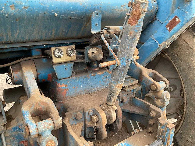 Ford 8600 dualpower oldtimer tractor - afbeelding 13 van  37