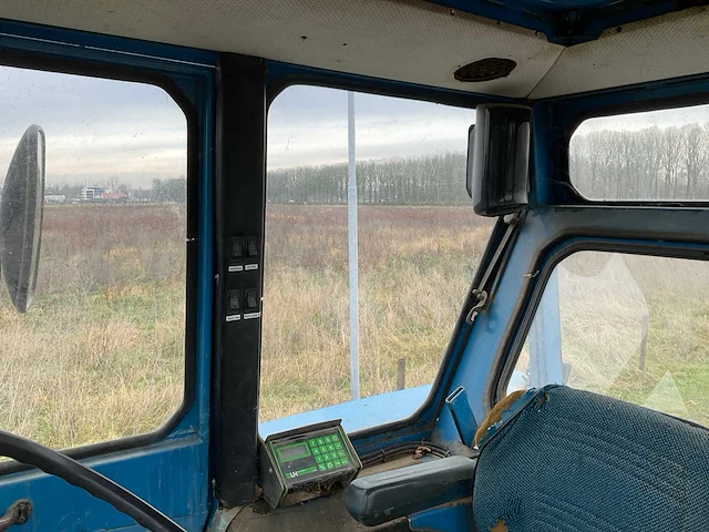 Ford 8600 dualpower oldtimer tractor - afbeelding 19 van  37