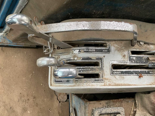 Ford 8600 dualpower oldtimer tractor - afbeelding 21 van  37