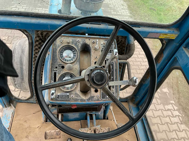 Ford 8600 dualpower oldtimer tractor - afbeelding 27 van  37