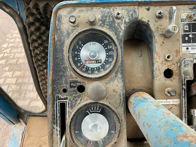 Ford 8600 dualpower oldtimer tractor - afbeelding 28 van  37