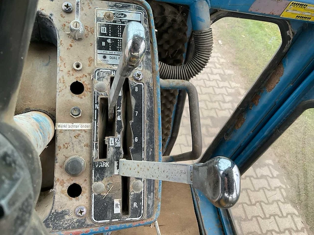 Ford 8600 dualpower oldtimer tractor - afbeelding 30 van  37